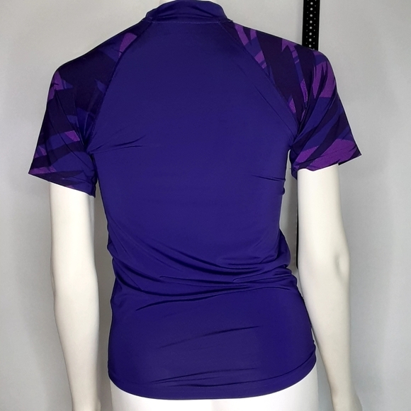 Adidas short sleeve Sz small - Picture 4 of 6